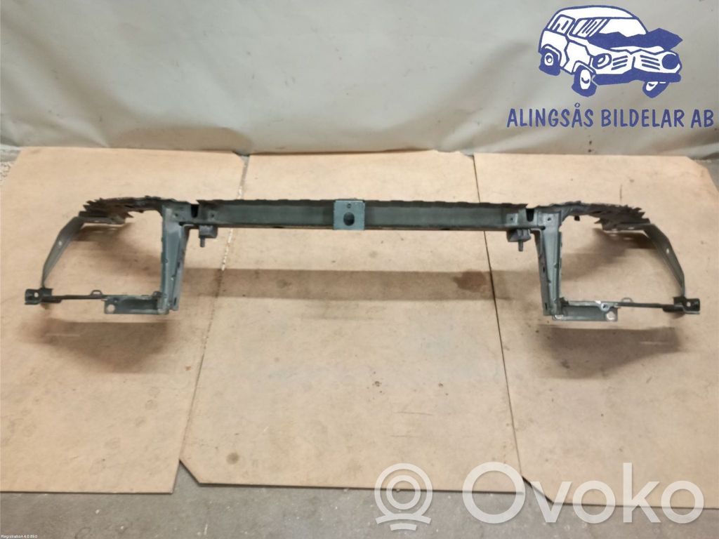 Land Rover Freelander 2 - LR2 Панель радиаторов 