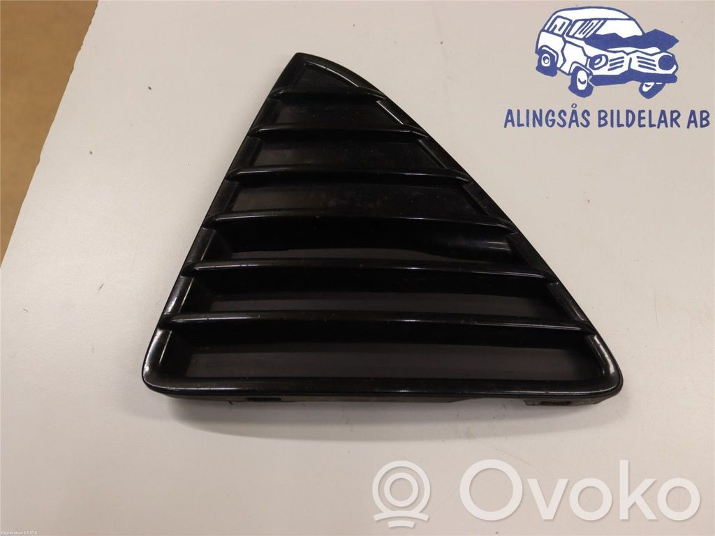 Ford Focus Front bumper lower grill 