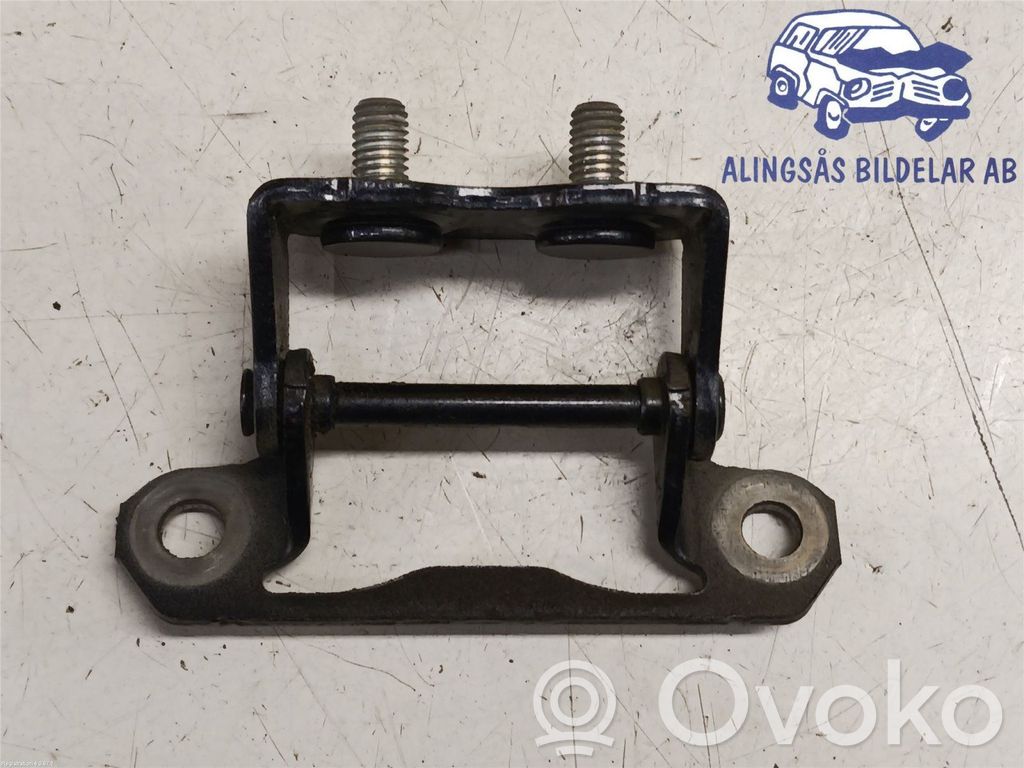 Tailgate/trunk/boot hinge   60879FJ000