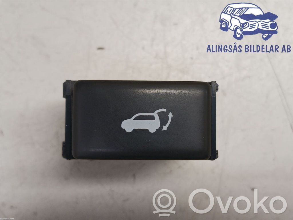 Nissan X-Trail T32 Tailgate/boot open switch button 