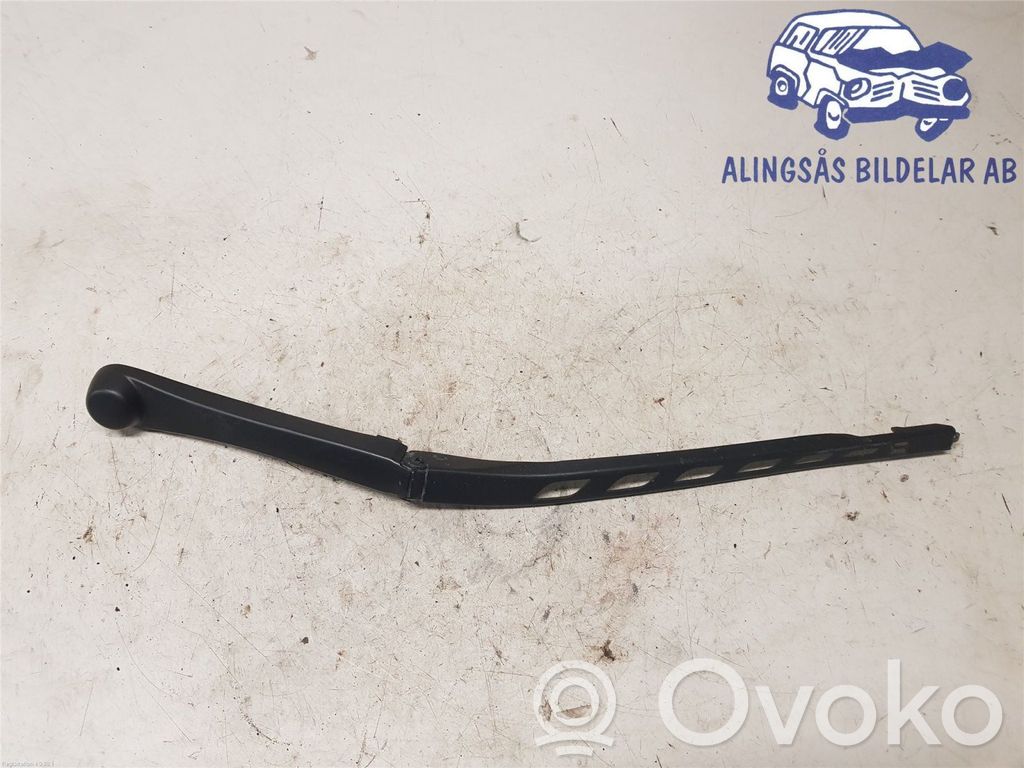 BMW 5 E60 E61 Front wiper blade arm 
