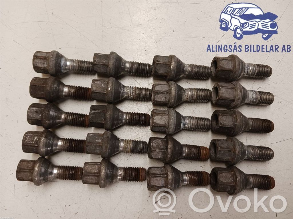 Nissan Qashqai Mutterit/pultit 