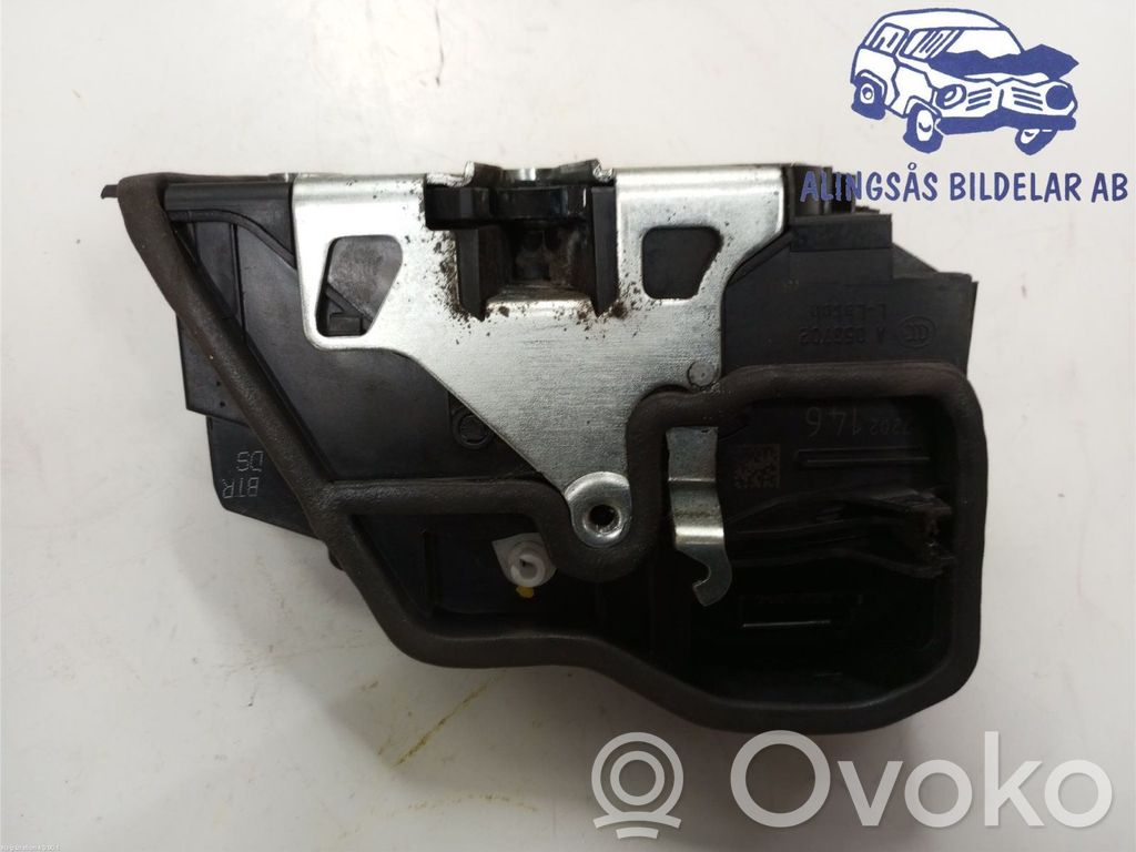 Front door lock   51217229458