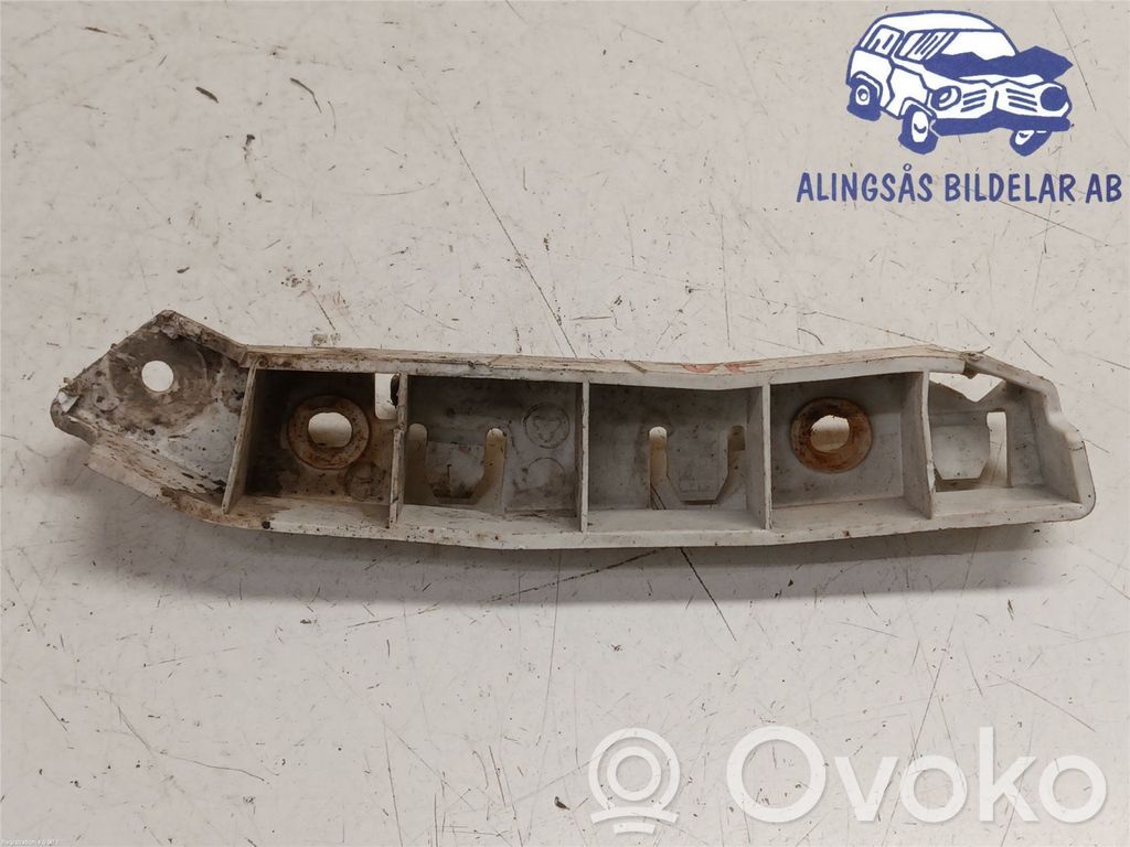 Ford Focus Front bumper mounting bracket 