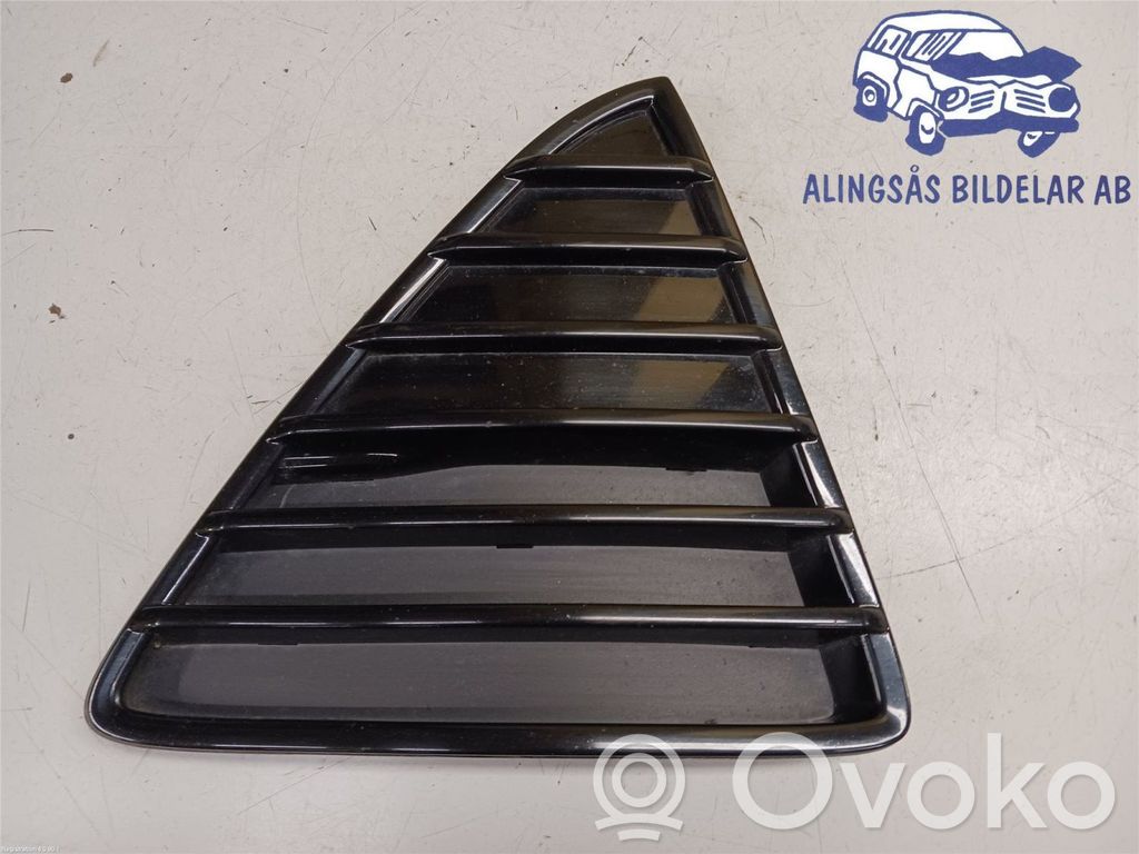Ford Focus Front bumper upper radiator grill 