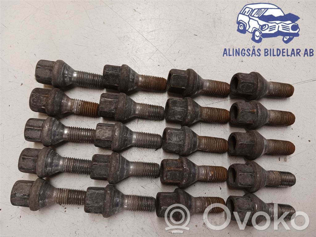 Nissan Qashqai Mutterit/pultit 