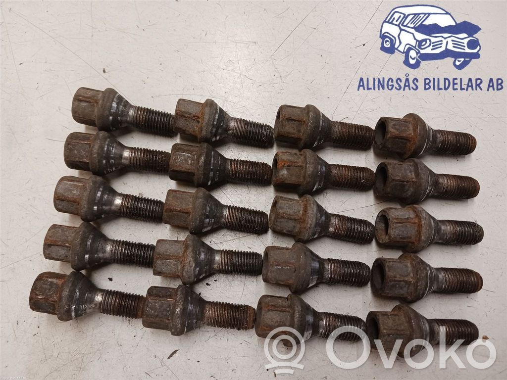 Nissan Qashqai Mutterit/pultit 
