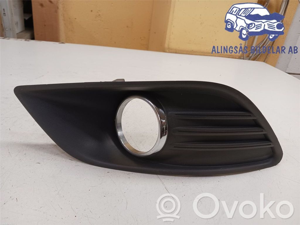 Ford Focus Etusumuvalon ritilä 