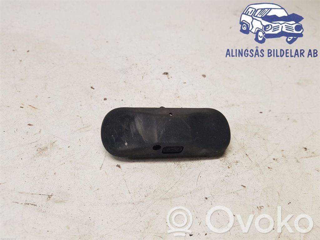 Volkswagen PASSAT B7 Duză spălare parbriz 