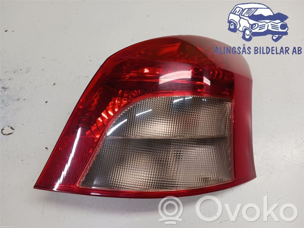 Toyota Yaris Aizmugurējais lukturis virsbūvē 