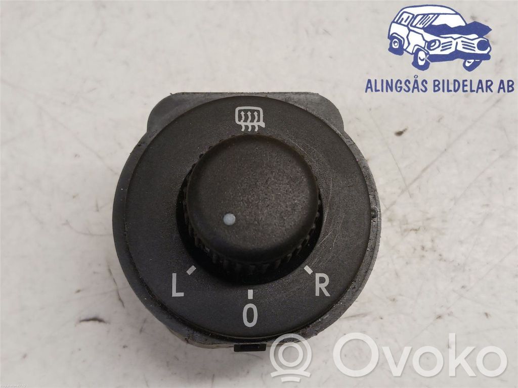 Volkswagen Up Wing mirror switch 