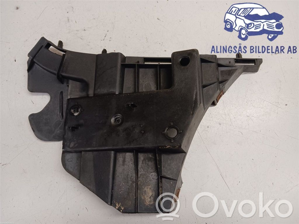 Volvo V70 Front bumper mounting bracket 