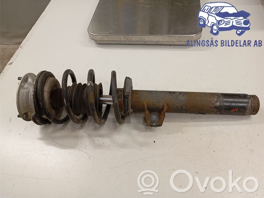 BMW X1 E84 Priekinis amortizatorius su spyruokle 