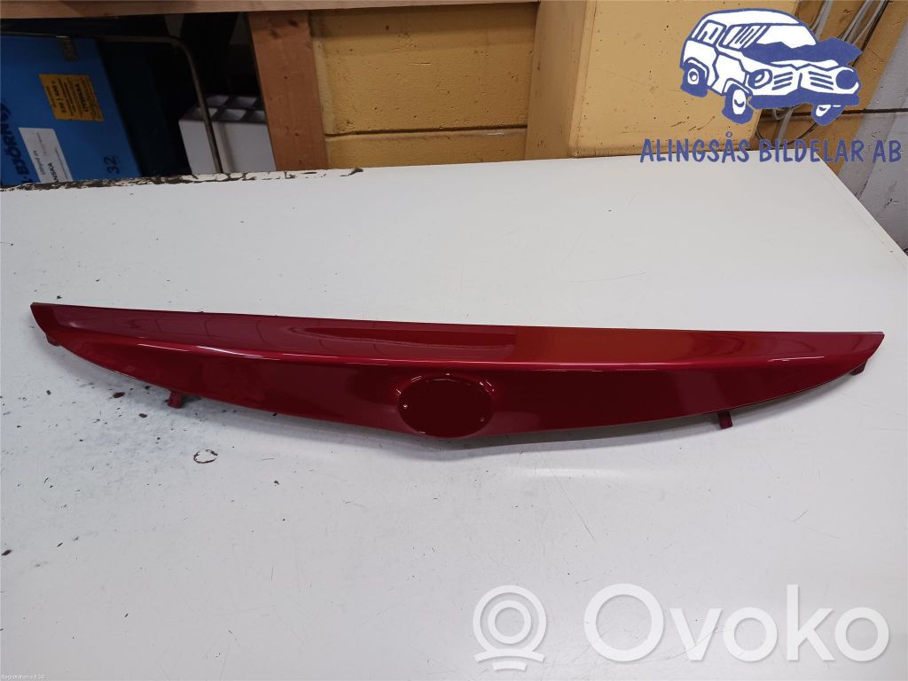 Toyota Auris E180 Moldura de la puerta trasera 