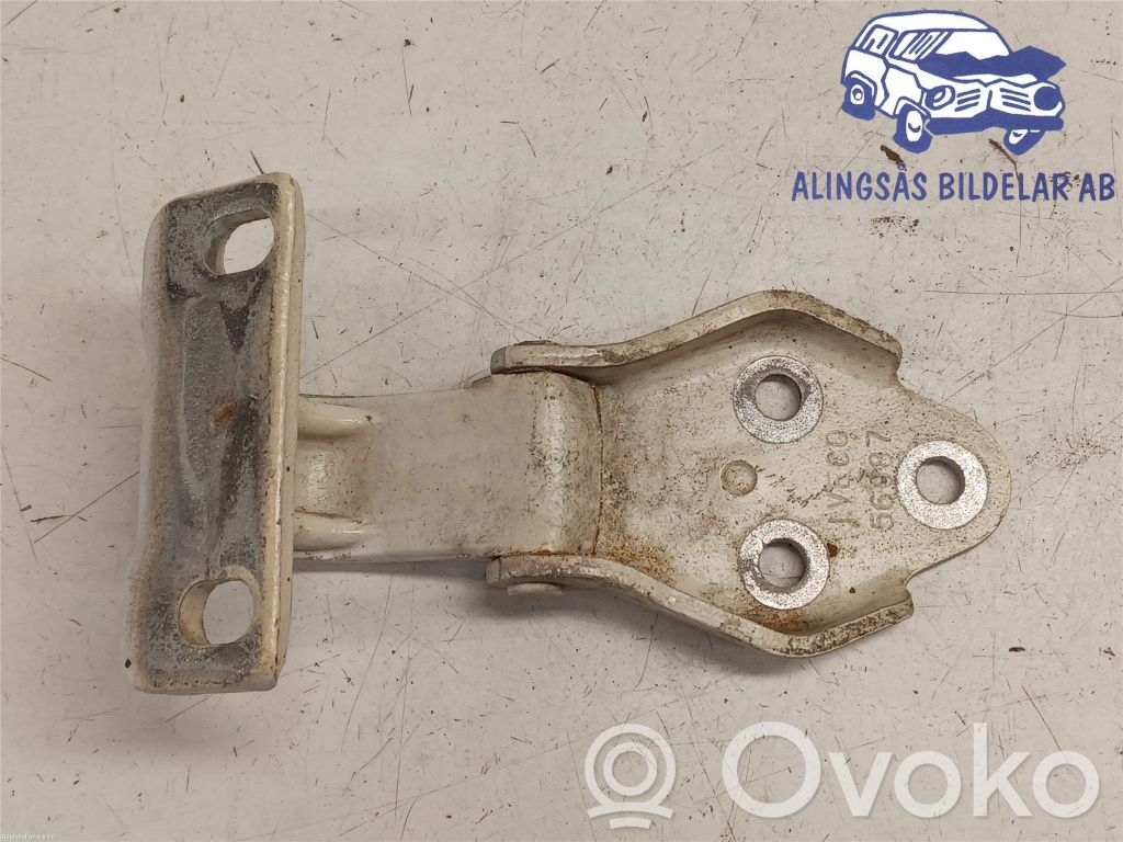 Iveco Daily 6th gen Front door lower hinge 