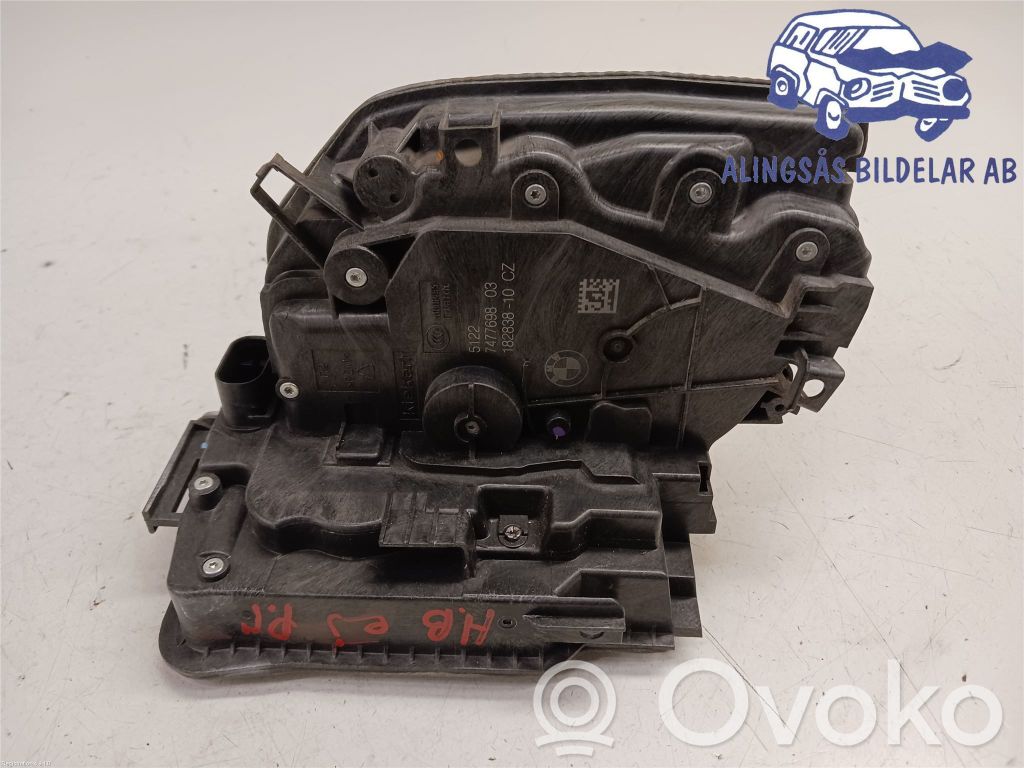 BMW 5 G30 G31 G38 Zamek drzwi tylnych 