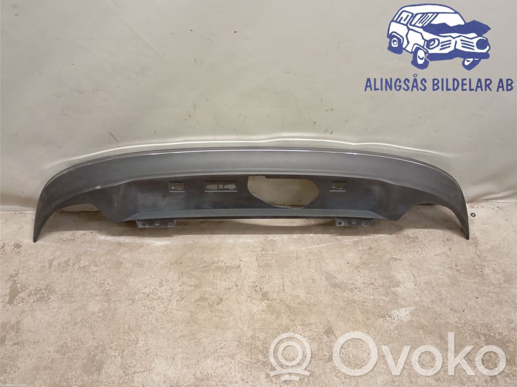 Volvo V60 Takapuskurin alaosan lista 