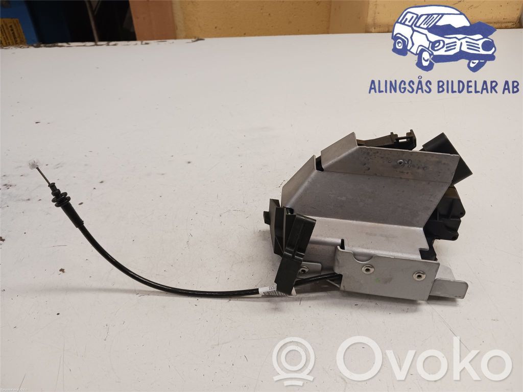 Ford Transit Priekšpusē slēdzene 