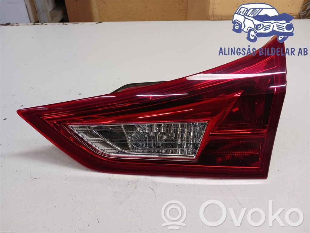 Toyota Auris E180 Takaluukun takavalot 
