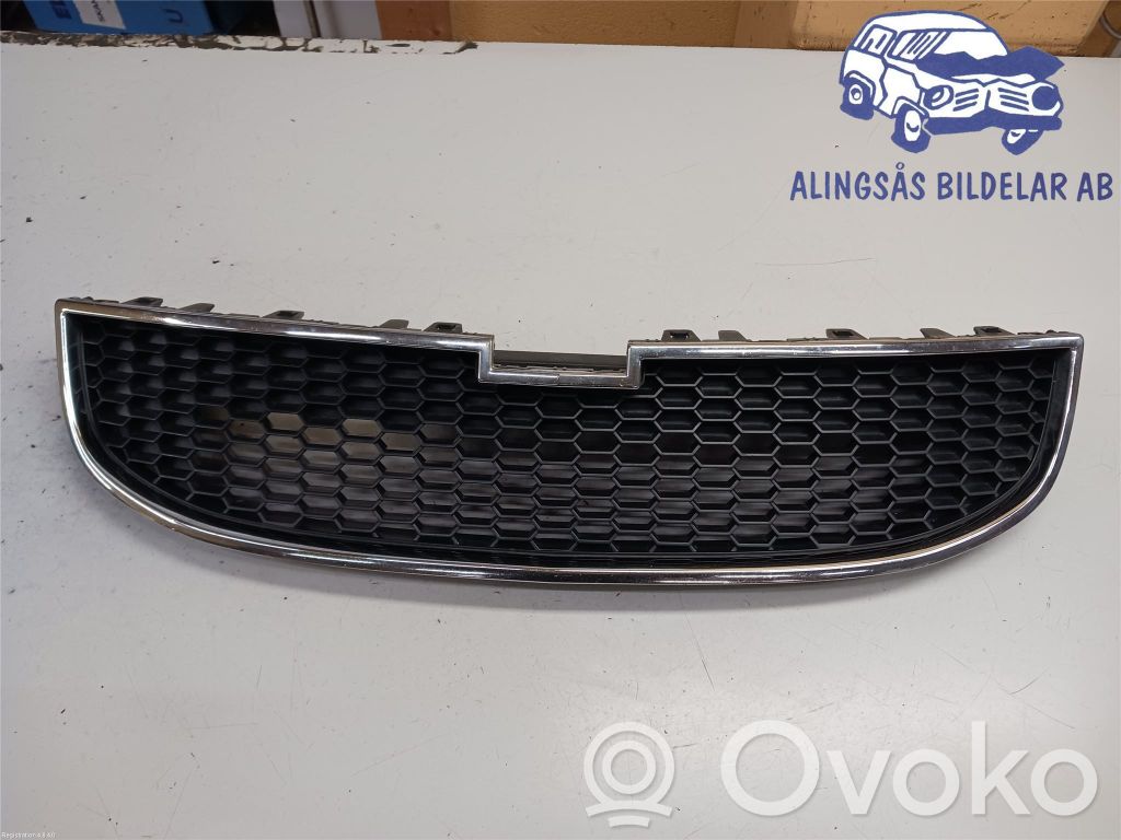 Chevrolet Orlando Etupuskurin alempi jäähdytinsäleikkö 