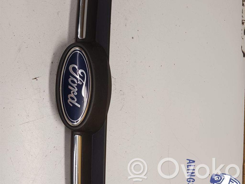 Ford Focus Rejilla inferior del parachoques delantero 