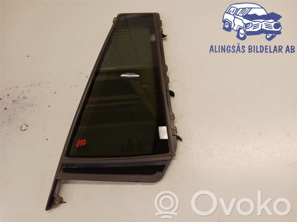 Ventanilla de ventilación de la puerta trasera   51357410055,7410055,7410055