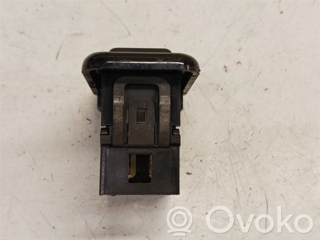 Electric window control switch   9148407,9148407,9148407