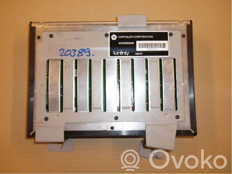 Chrysler 300M Amplificatore 