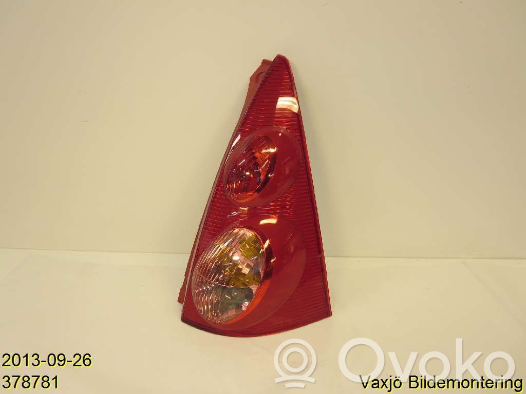 Peugeot 107 Aizmugurējais lukturis virsbūvē 