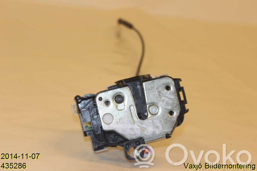Fiat 500 Zamek drzwi przednich 