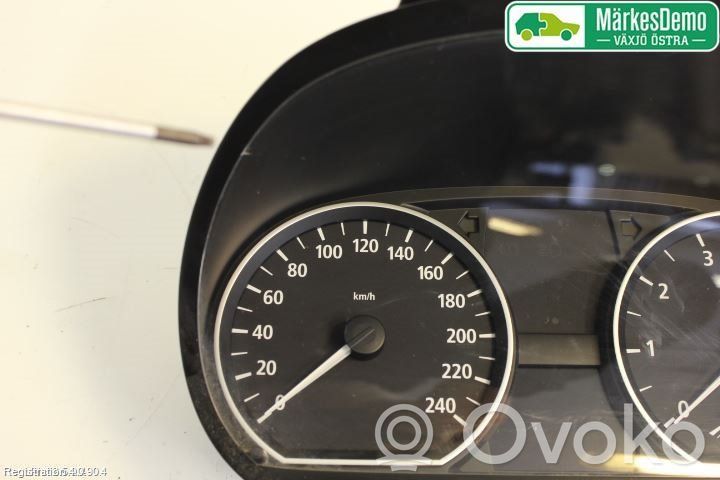 BMW 1 E81 E87 Spidometras (prietaisų skydelis) 