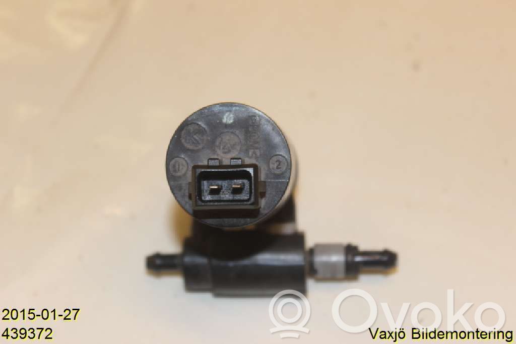 Nissan Primera Windscreen/windshield washer pump 