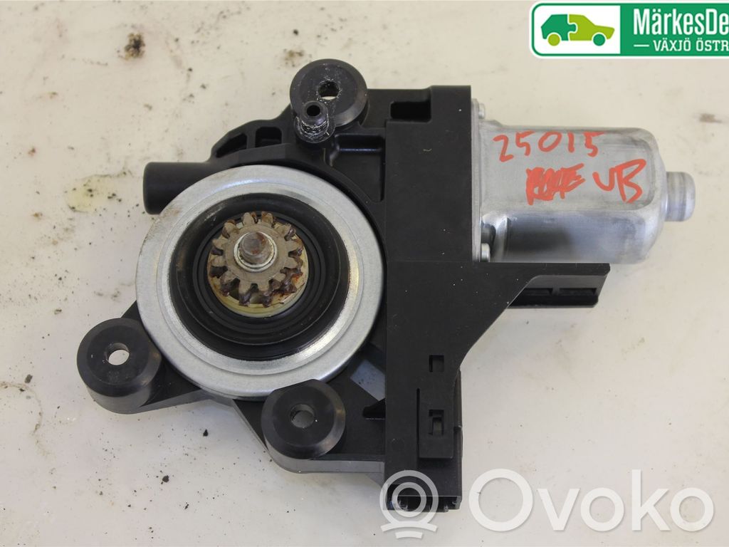 Volvo V70 Silniczek podnoszenia szyby drzwi tylnych 