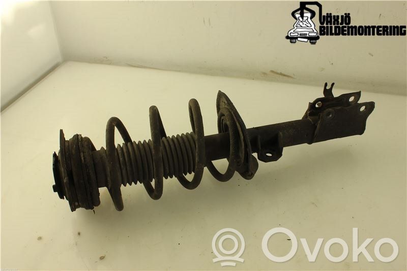Nissan Qashqai Amortyzator osi przedniej ze sprężyną 