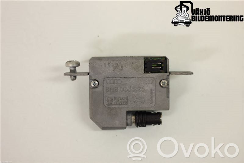 Audi TT Mk1 Antenos stiprintuvas 