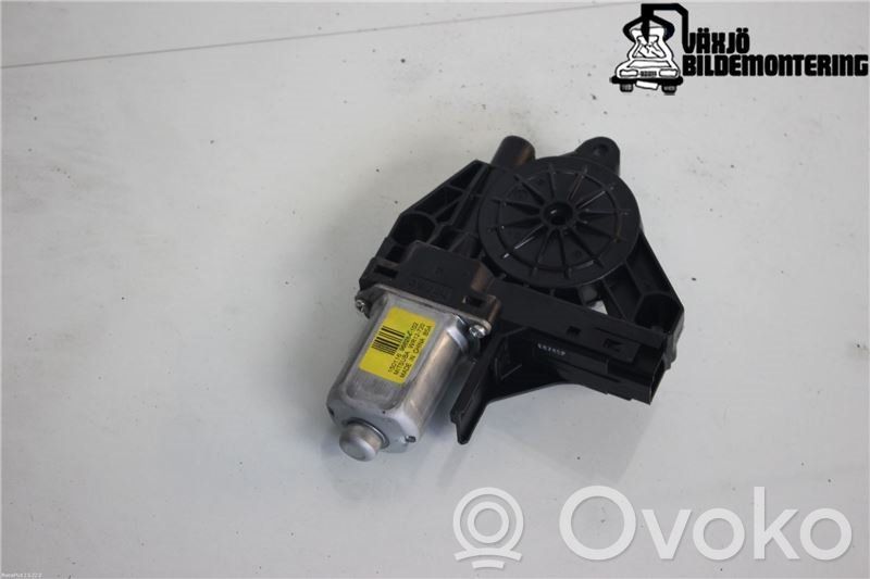 Volvo XC70 Silniczek podnoszenia szyby drzwi tylnych 
