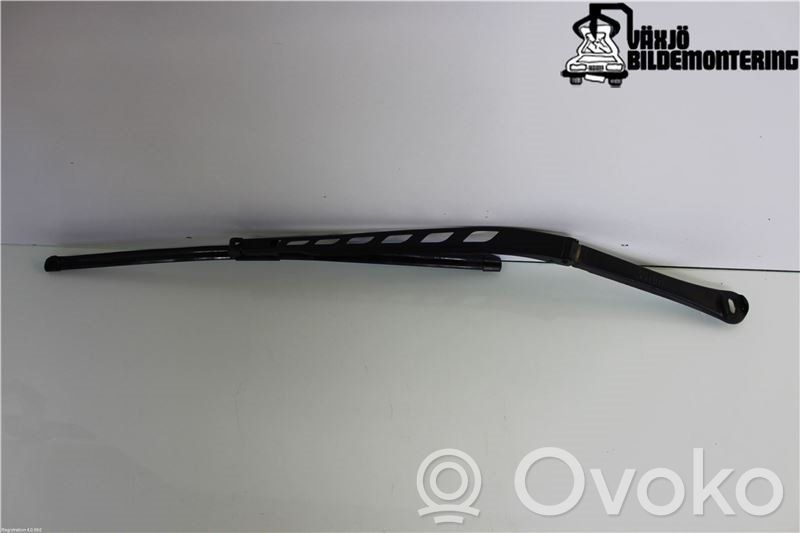 BMW 5 E60 E61 Front wiper blade arm 