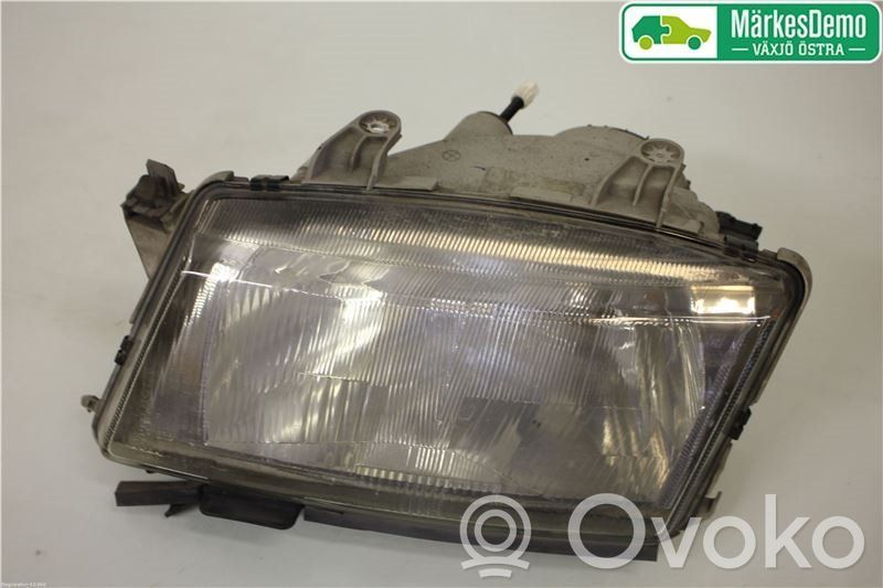 Saab 900 Headlight/headlamp 
