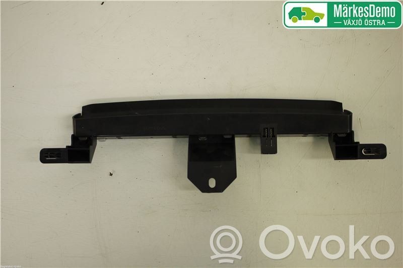 Volvo V70 Third/center stoplight 