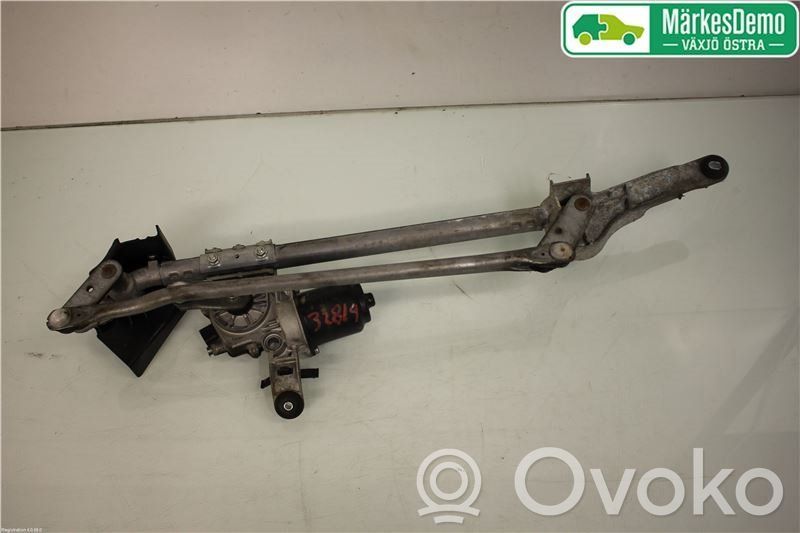 Subaru Legacy Front wiper linkage 