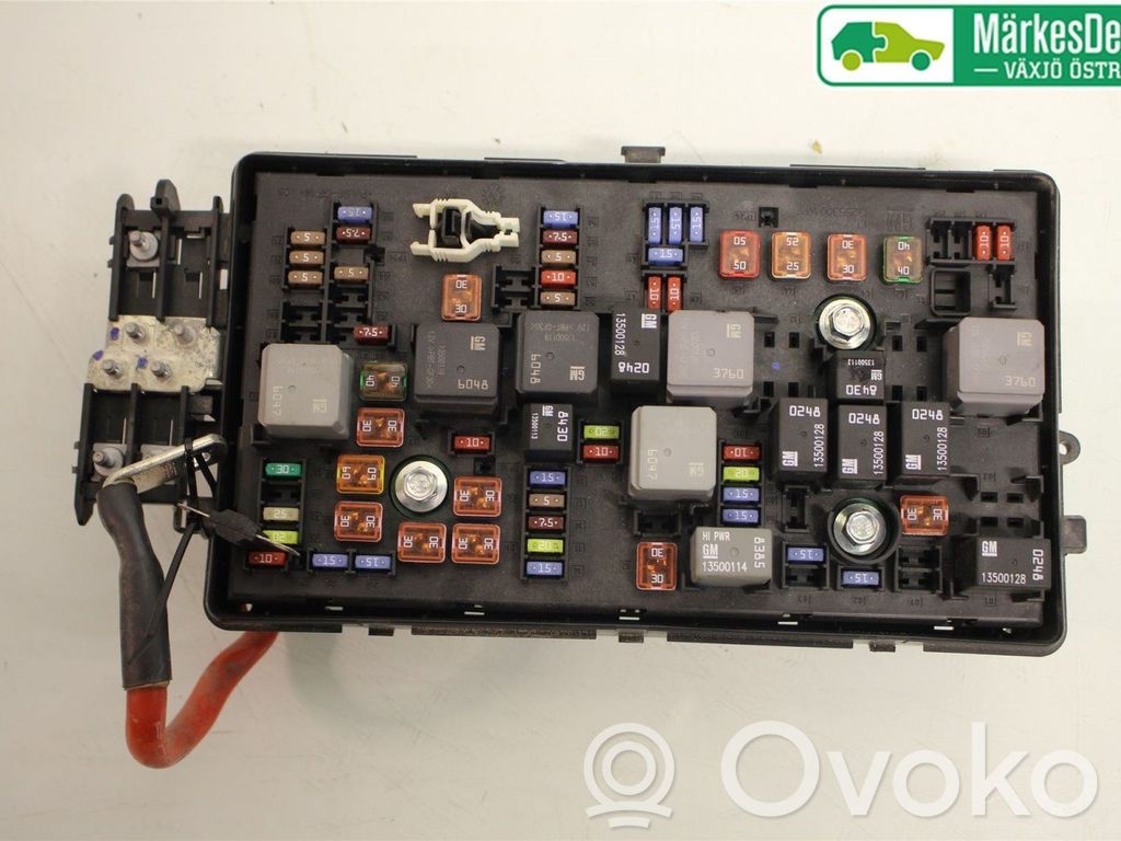 Opel Insignia A Fuse module 