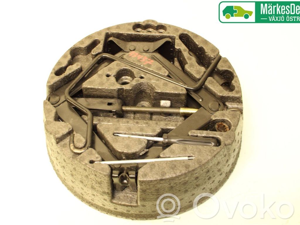 Tool set   12758610,131628515334974,131628515334974