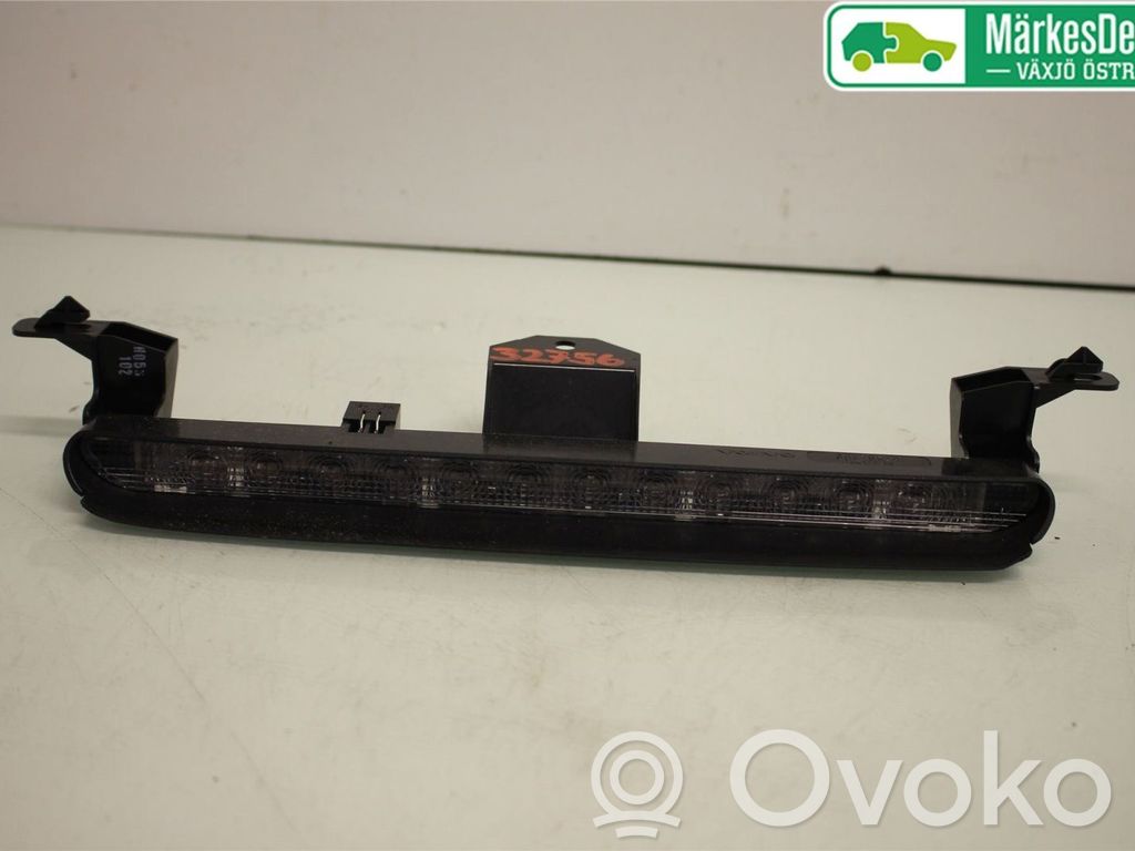 Volvo V70 Third/center stoplight 