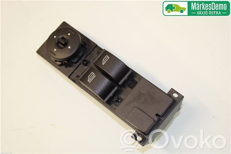 Ford Focus Electric window control switch 