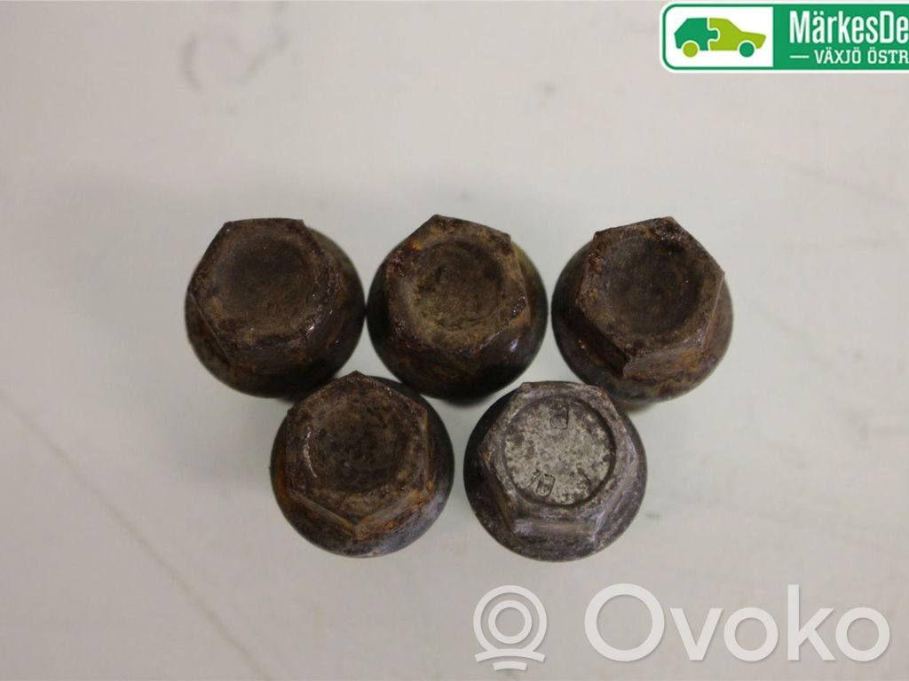 BMW 3 E46 Nuts/bolts 
