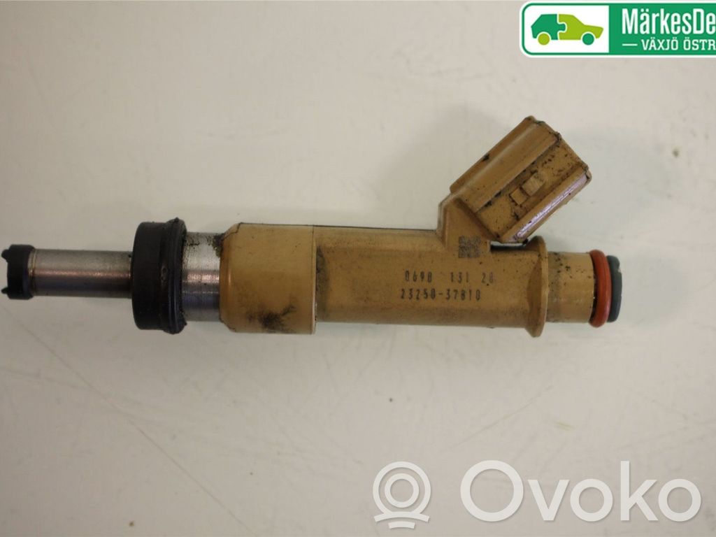 Toyota Prius (XW30) Inyector de combustible 