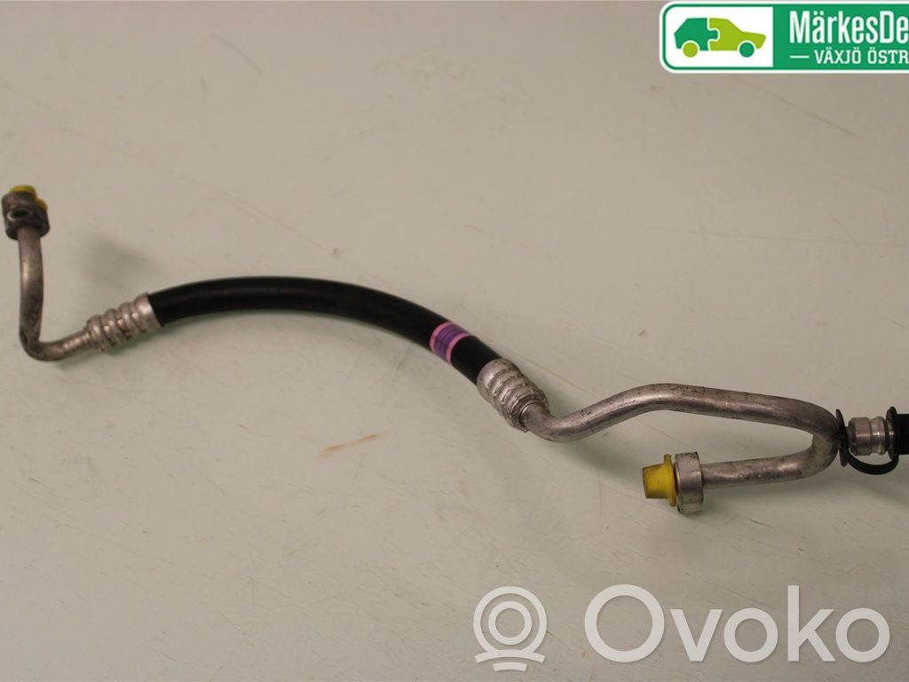 Ilmastointilaitteen putki (A/C)   97762A8100
