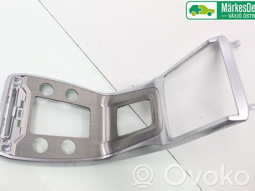 Volvo XC70 Dashboard trim 