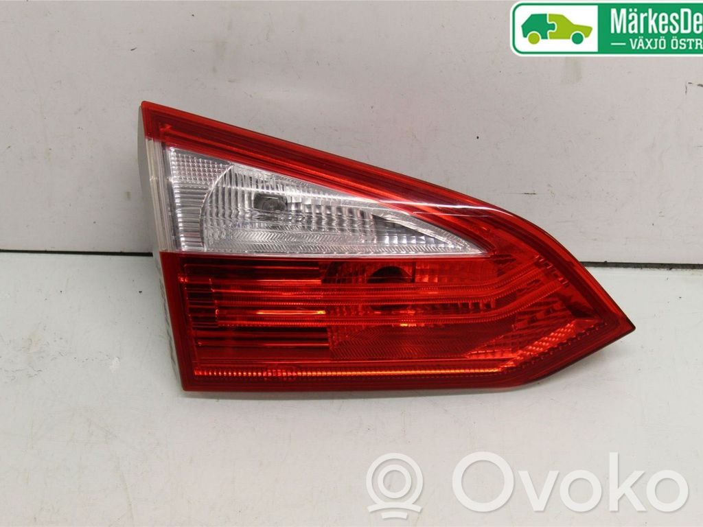 Ford Focus Lampy tylnej klapy bagażnika 