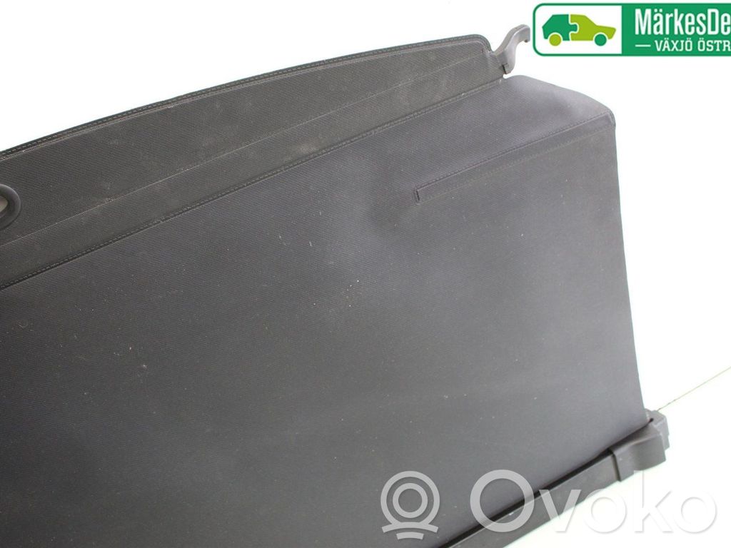 KIA Ceed Tavarahyllyn kansi 